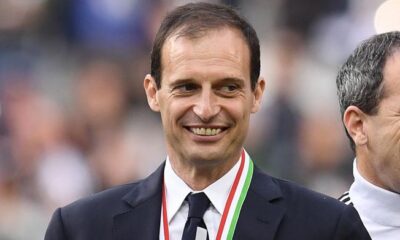 allegri premiazione scudetto juventus maggio 2016 ifa