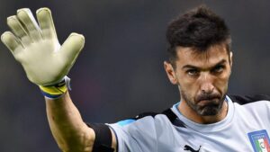 Buffon, parla l’agente: «Non è detto smetta nel 2018»