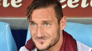 Scommesse: Totti in campo contro il Genoa dal 1′? C’è la quota