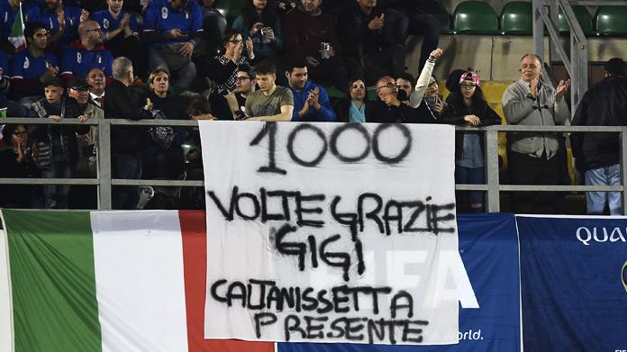 striscione buffon italia albania