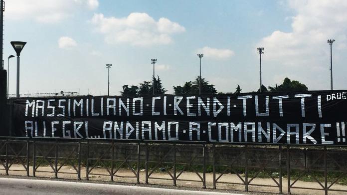Striscione per Allegri fuori da Vinovo: «Andiamo a comandare!» - FOTO -  Calcio News 24