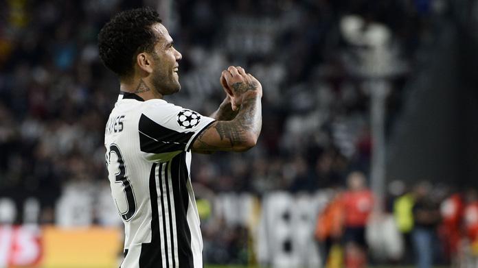 dani alves juventus