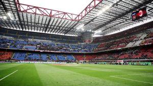 Milan, scenario desolante: a San Siro solo 15 mila tifosi per la sfida Dudelange – FOTO