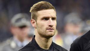 Mustafi in partenza dall’Arsenal, Wenger non chiude: «Difficile fare previsioni»