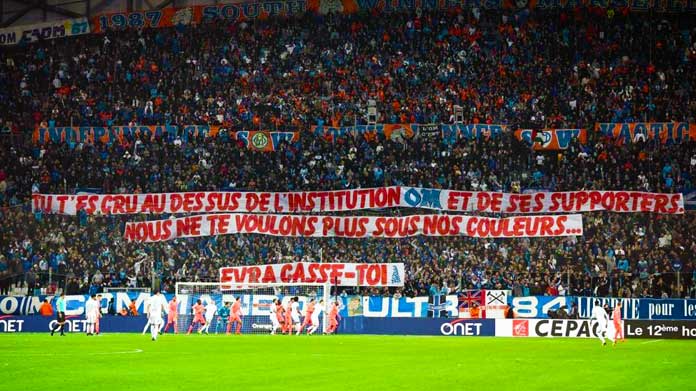 marsiglia tifosi evra striscione novembre 2017