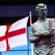 statua bobby moore stadio wembley inghilterra marzo 2018