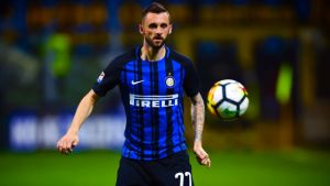 Infortunio Brozovic, a rischio per Barcellona-Inter