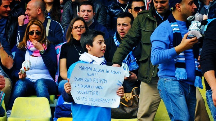 bambino tifoso napoli
