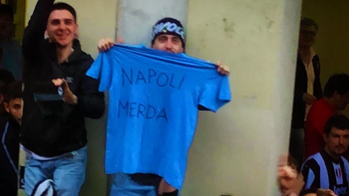 napoli merda tifoso juventus maggio 2018