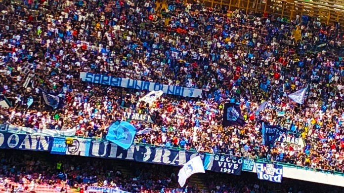 napoli striscione tifosi sarri maggio 2018