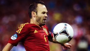 Luis Enrique: «Iniesta il giocatore che si avvicina di più a Messi»