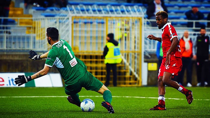 anderson gol novara bari novembre 2017