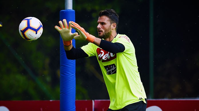 Karnezis napoli luglio