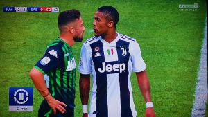 Il caso Douglas Costa gestito a meraviglia: ecco cos’è lo stile Juve