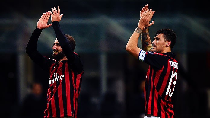 higuain romagnoli esultanza milan ottobre 2018