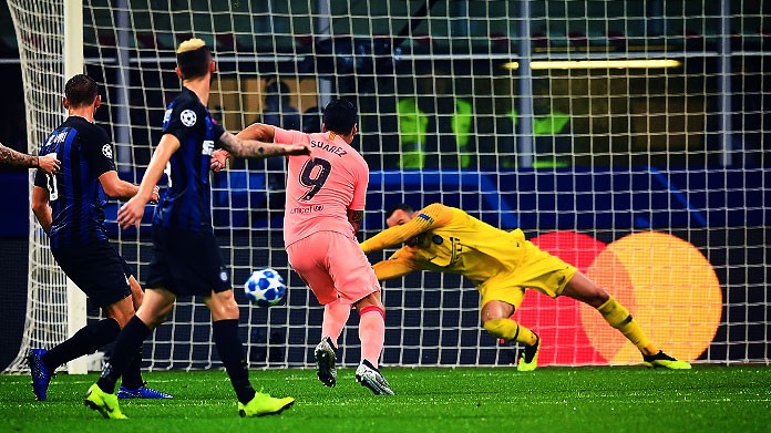 suarez handanovic inter barcellona novembre 2018