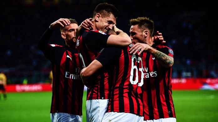 Milan esultanza aprile
