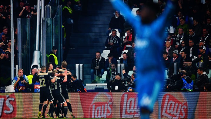 Ajax esultanza aprile