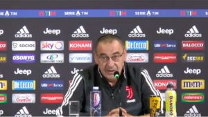 Sarri tuona: «Non voglio sentir dire che il campionato è chiuso» – VIDEO