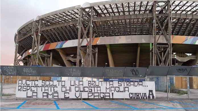 napoli contestazione striscioni novembre 2019