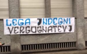 Rinvio Juve Inter, continua la protesta della Curva Nord: «Indegni, vergognatevi» - FOTO 34 photo 2020 03 01 12.12.14