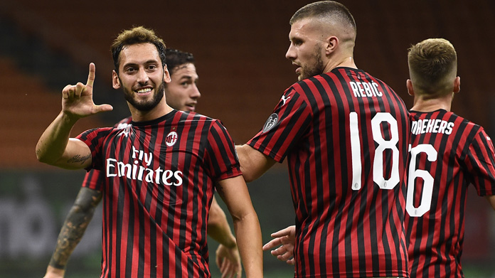 Esultanza Calhanoglu