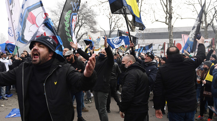 Milan Inter verso il derby: le immagini dei tifosi a San Siro - VIDEO e FOTO 48 Tifosi Inter