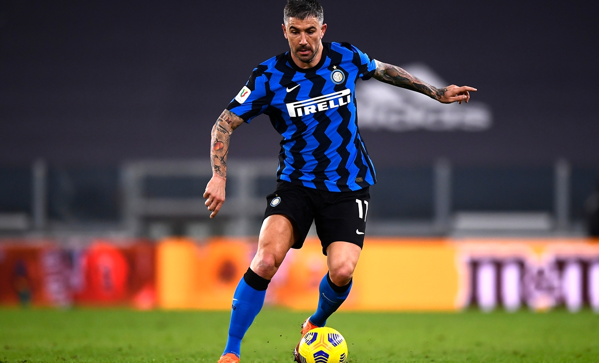 kolarov rinnovo inter