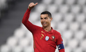 Ronaldo, la mamma Dolores: «Continuerà altri tre anni! Stasera il Portogallo vincerà 2-1»