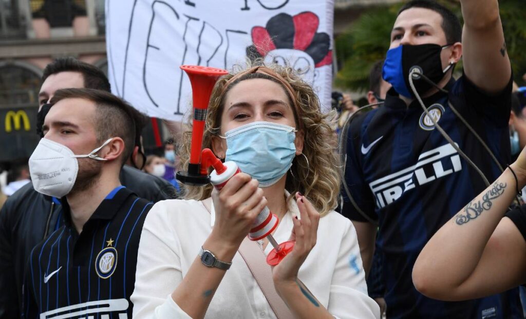 Festa Scudetto Inter: delirio in Piazza Duomo - FOTOGALLERY 13 tifosi Inter MG5 9169 1