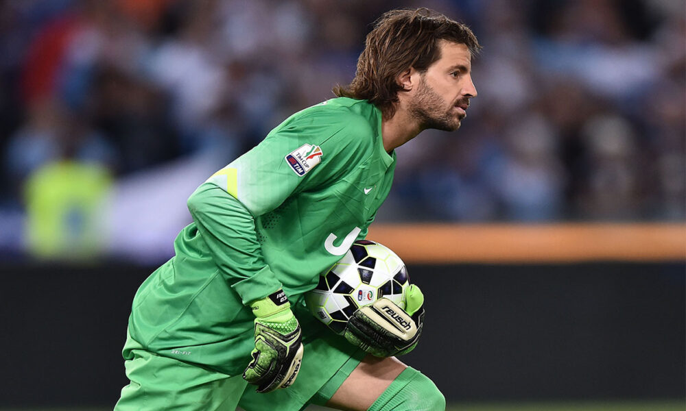 Juventus, Storari sul momento dei bianconeri: «Momento difficile dopo l’eliminazione dalla Champions ma la Serie A…»