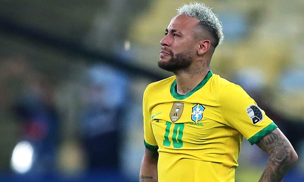 Neymar nella bufera, la frase sessista riferita all’arbitro donna: ora rischia l’esclusione dai Mondiali col Brasile!