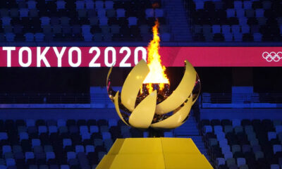 Olimpiadi fiamma olimpica Tokyo