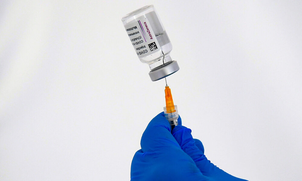 Francia, il giocatore perde la causa contro Pfizer e la Federazione. Aveva accusato: «Il vaccino mi ha fatto infortunare»