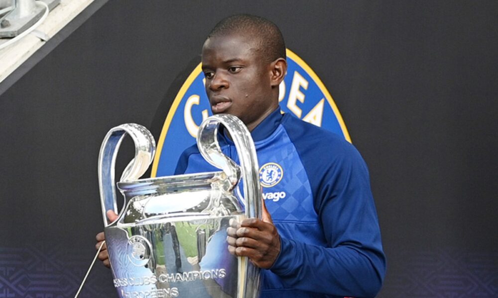 Fenerbahce, si infiamma la pista Kantè: aggiornamenti importanti nelle ultime ore…Qual è il nodo da sciogliere per l’approdo in Turchia