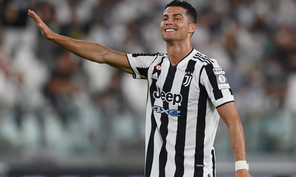 Juventus, Cristiano Ronaldo ritrova Nedved: virale il video del saluto tra i due ex Juventus