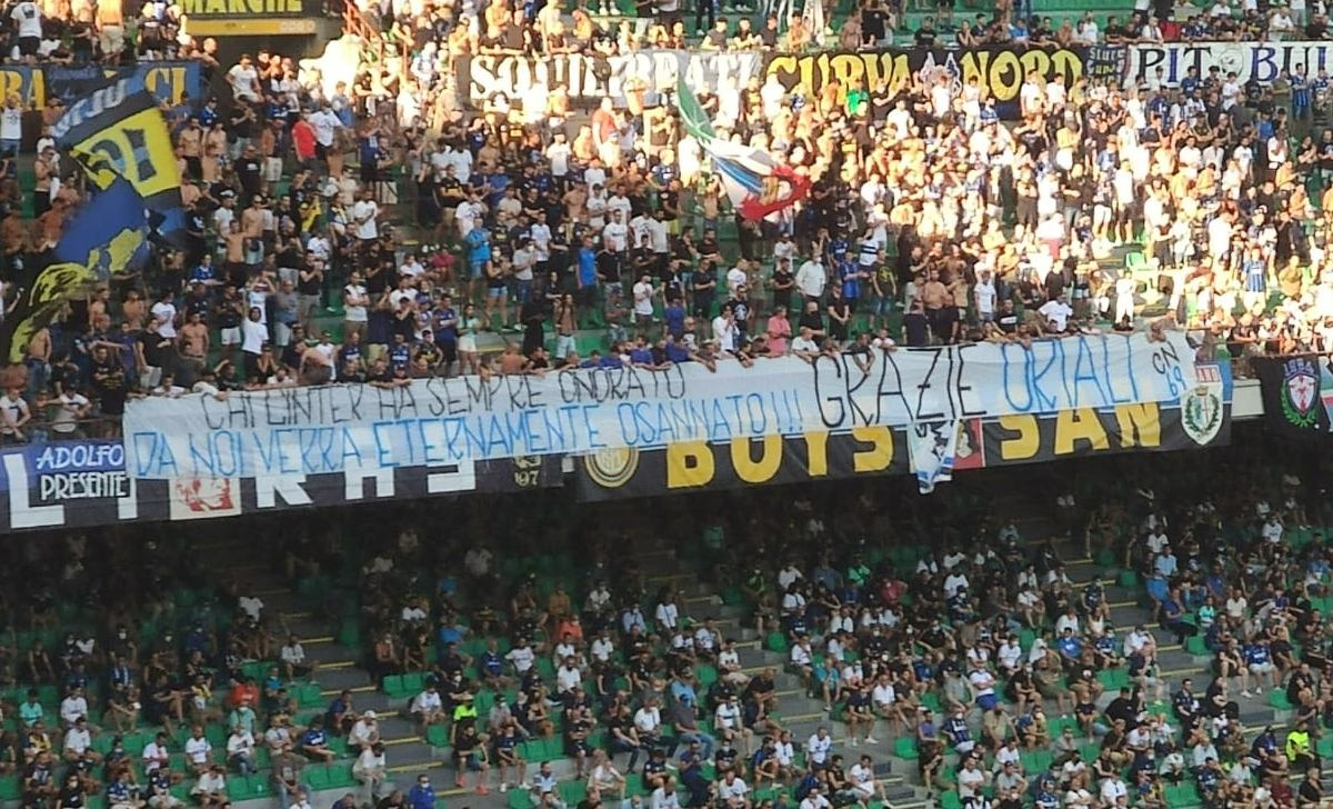 Striscione Oriali Inter Genoa