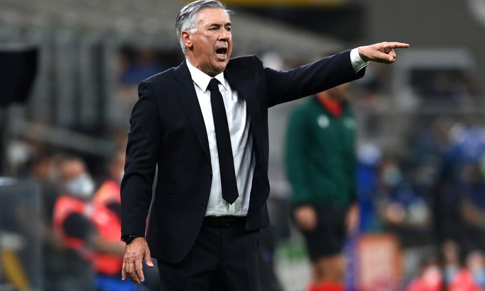 Real Madrid, Ancelotti: «Ultimo Classico dell’anno perché il Barcellona al Mondiale non ci sarà. Ecco come colpirli»