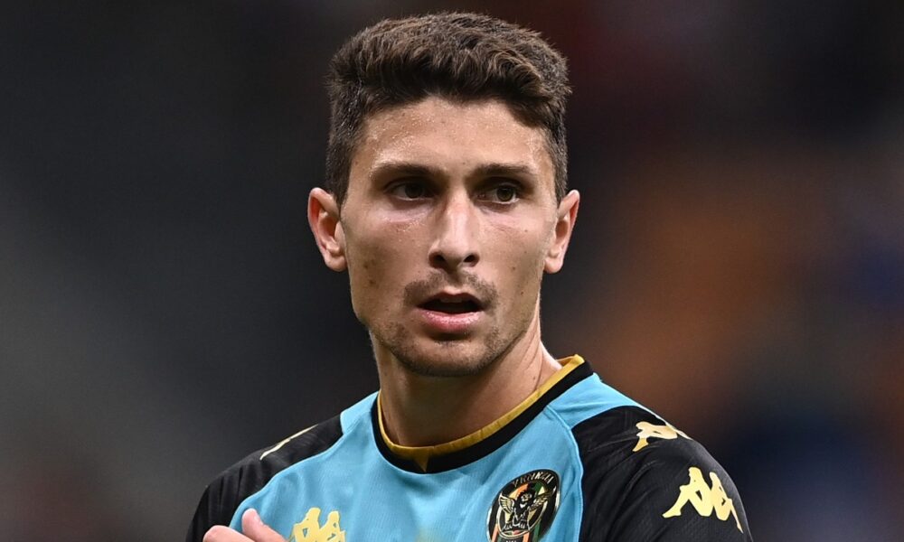 Caldara: «Ho avuto tanti infortuni ma ce l’ho fatta a riprendermi. E adesso aspetto Berardi da marcare…»