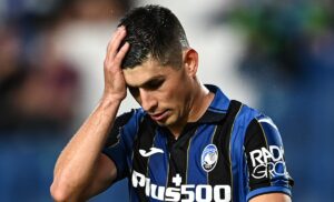 Infortunio Malinovskyi, brutto colpo da parte del trequartista del Genoa durante la gara contro il Frosinone