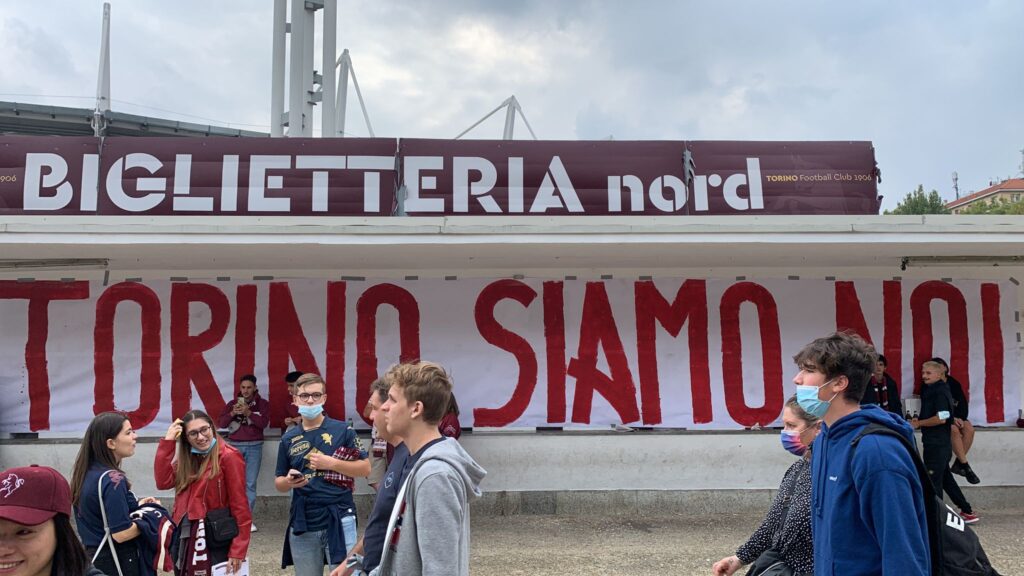 Torino Juventus, lo striscione granata: «Torino siamo noi» - FOTO 32 Striscione tifosi torino