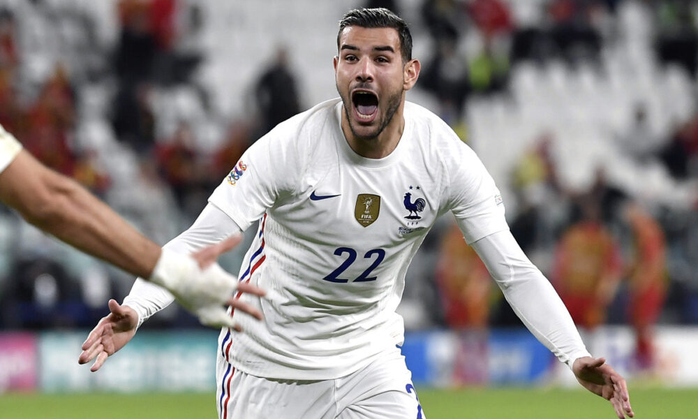 Theo Hernandez trascina l’Al-Hilal: gol da fuoriclasse e primo posto nel girone di Champions