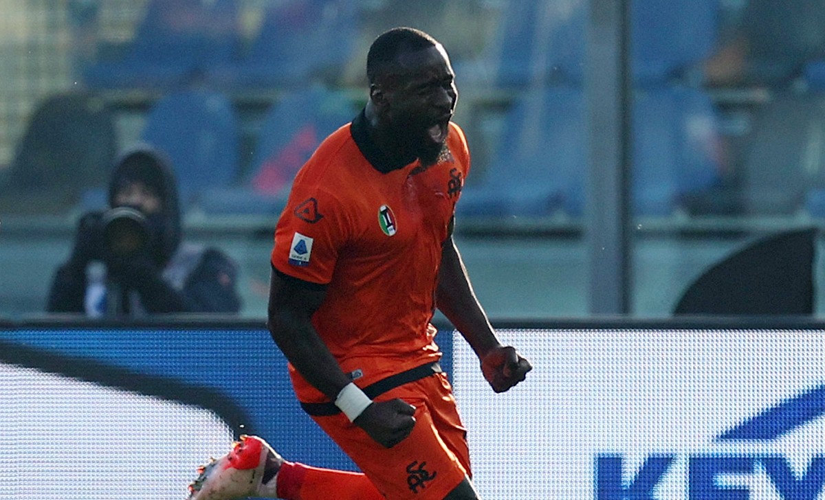 esult gol Nzola 1DX30340 1