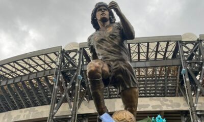 statua maradona