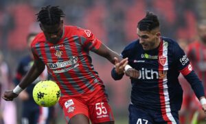 Calciomercato Cremonese, non solo Marianucci per la difesa: idea Okoli dal Leicester, ma le Foxies alzano il muro per riportare in Italia il giocatore