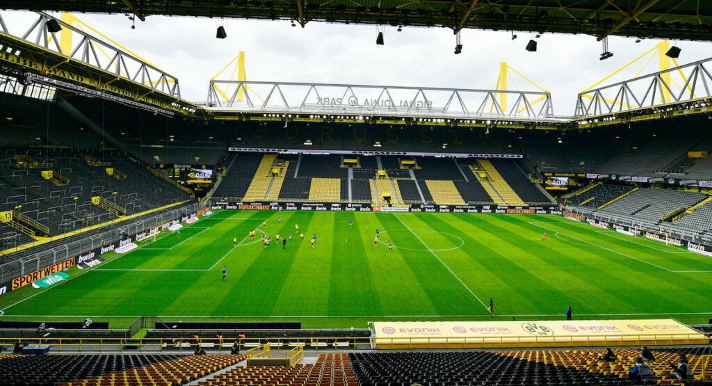 Borussia Dortmund FC Schalke 04 ‹bersicht , Uebersicht , Stadion , Rasen , Stadion¸bersicht , Signal Iduna Park , Gei