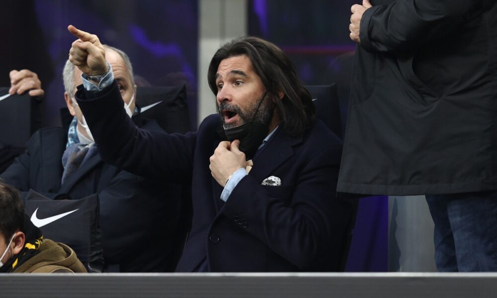 Adani durissimo sul Milan: «Stiamo commentando settimanalmente una squadra che dovrebbe scucirsi lo stemma che ha sulla maglia. Ha meno attributi di chi lotta per salvarsi!»