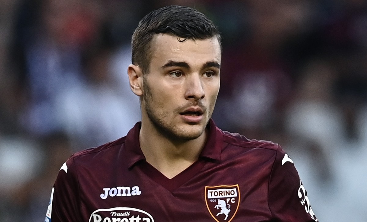 Calciomercato Torino, il Napoli sfida le milanesi per Buongiorno