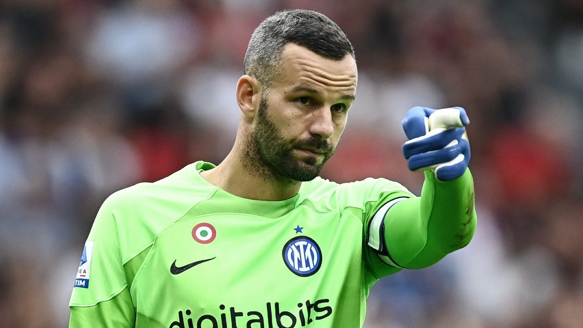 Samir Handanovic  Berencana Pensiun Dan Jadi Staff Pelatih