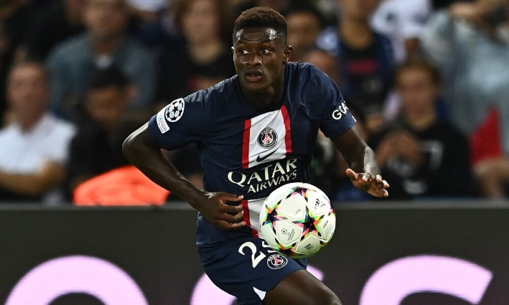 PSG, Nuno Mendes verso la cessione: lo vuole questa squadra